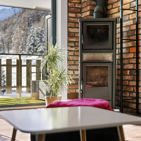 Dents-rousses D2 - 4 Pers - * Siviez